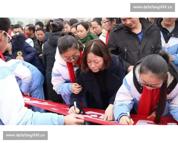 精彩演讲点亮未来声音，挑战自我展现风采，激扬青春勇攀高峰