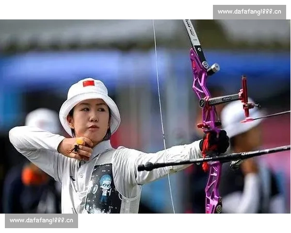 聚焦健身美女巅峰对决展现力量与优雅的魅力舞台竞技赛场全景纪实风采